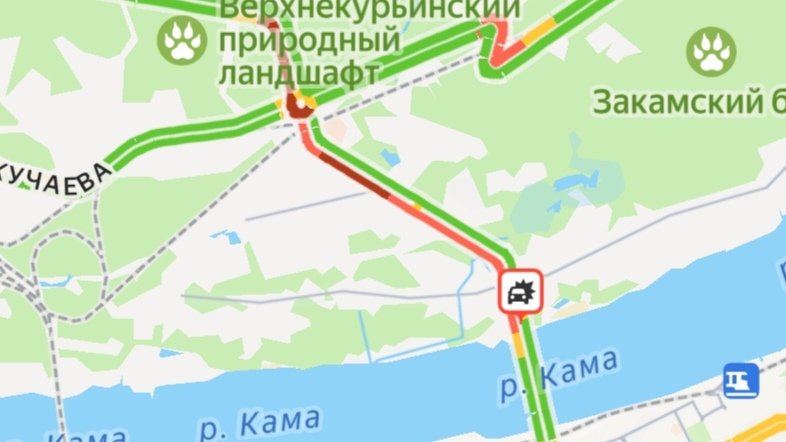 В Перми авария на Коммунальном мосту спровоцировала огромную пробку
